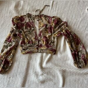 Runaway Floral Cropped Longsleeve Blouse
